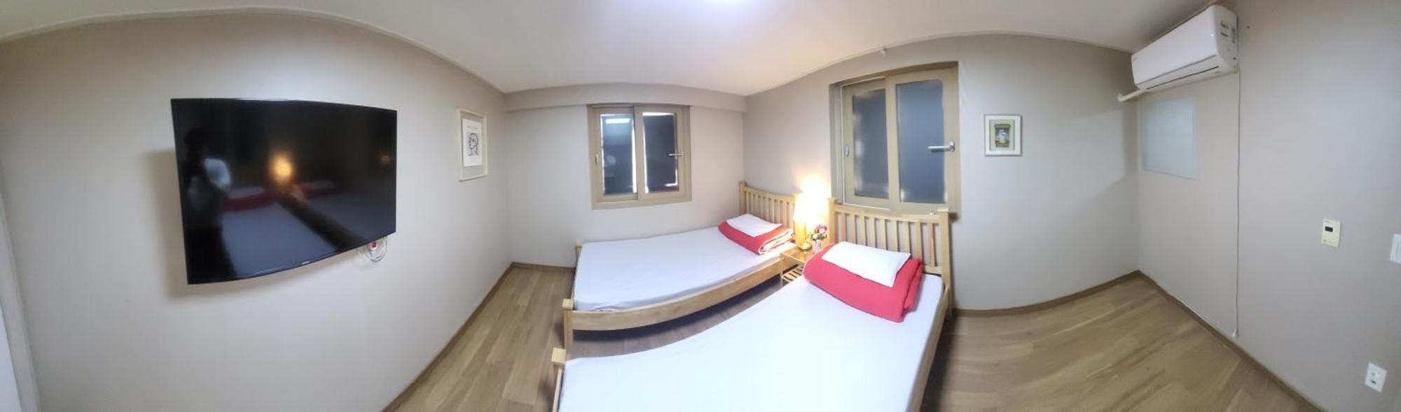 Red Guesthouse Seoul Bagian luar foto