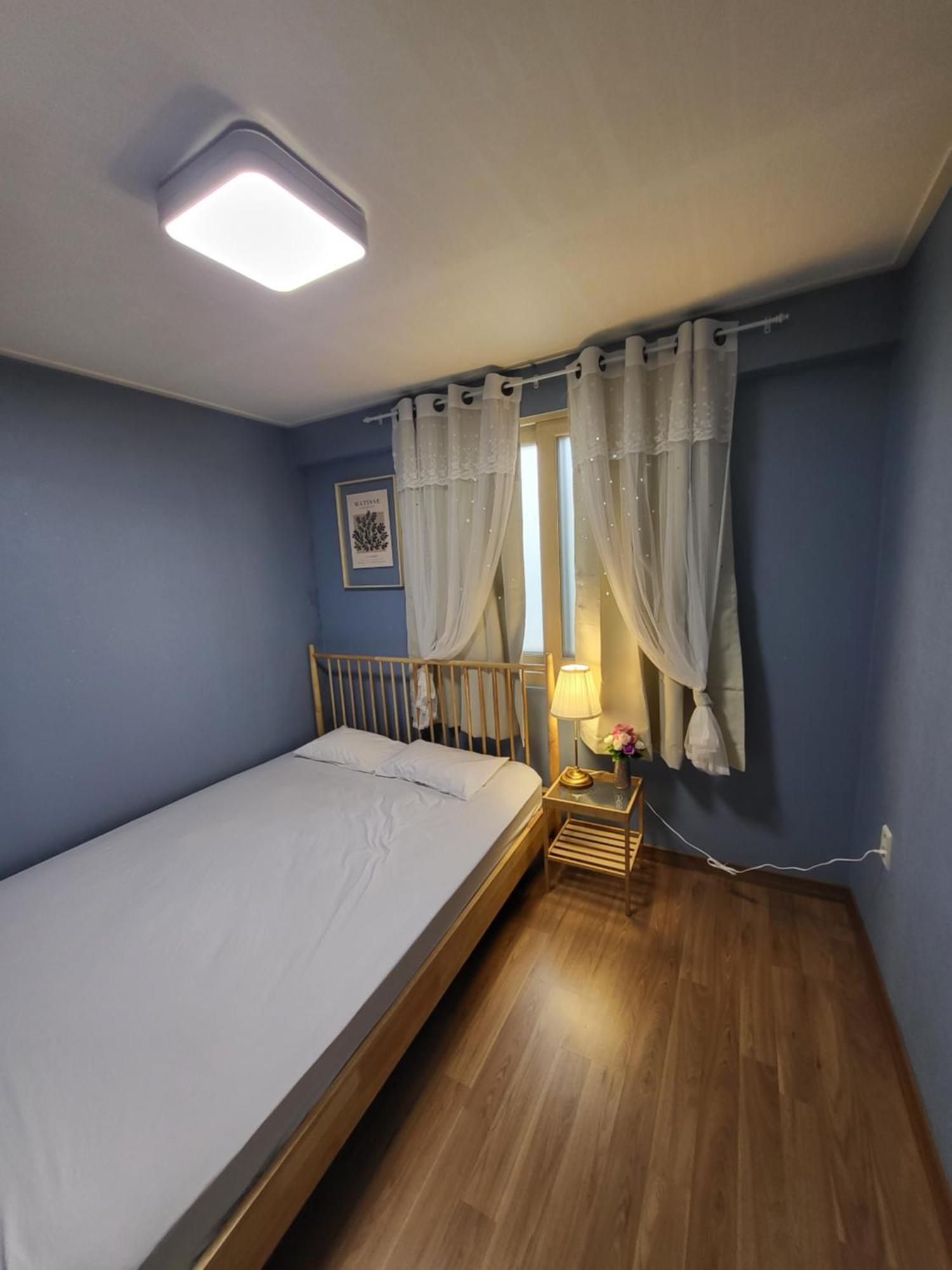 Red Guesthouse Seoul Bagian luar foto