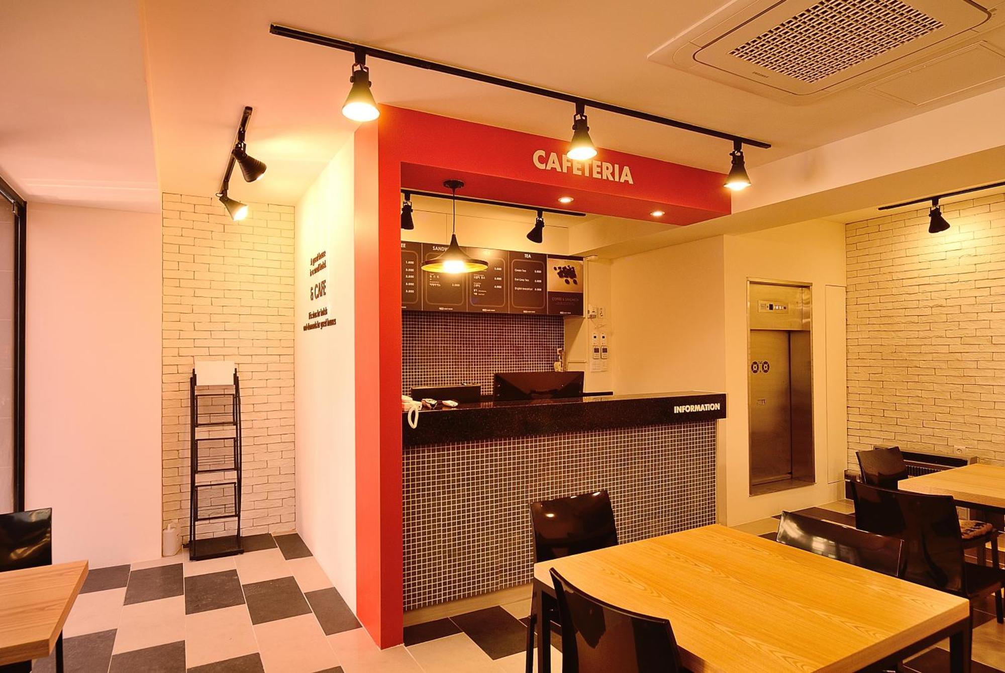 Red Guesthouse Seoul Bagian luar foto